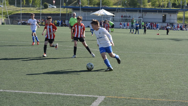 Gaur hasiko da alebin mutilen Azpeitia Cup futbol txapelketako azken fasea