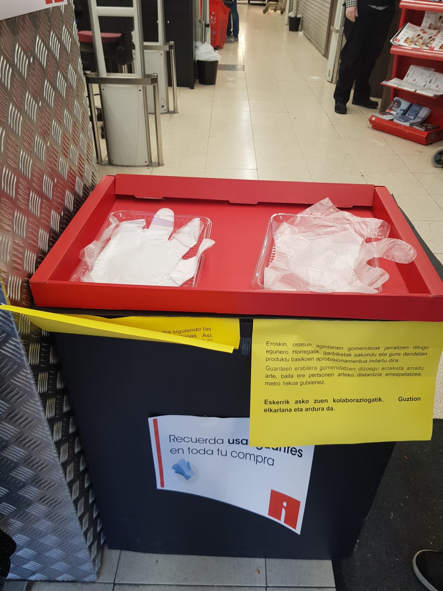 Neurri bereziak hartzen ari dira herriko supermerkatuetan