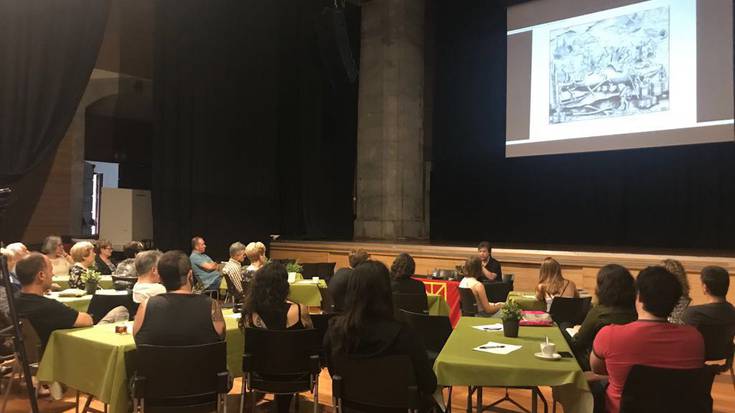 Euskal baleazaleen sarraskiaz aritu da Xabier Irujo historialaria