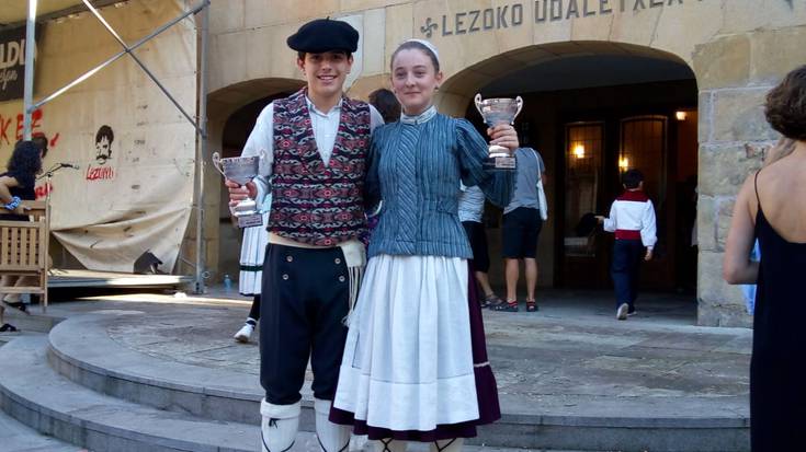 Azpeitiko dantzari gazteak nagusi izan dira Lezon eta Hernanin