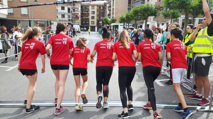 Entrenamenduekin hastear dira Xeye atletismo taldeko gazteak