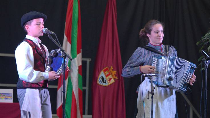 Euskal Herriko Trikitilari Gazteen Txapelketaren finala jokatuko du Enaitz Alberdik igandean