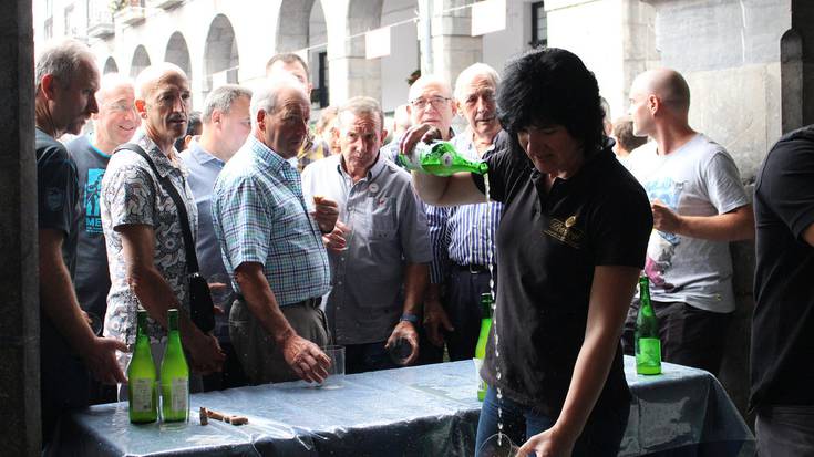 Santio eguna asteguna izango denez, uztailaren 28an ospatuko da festa eguna