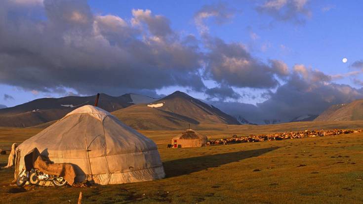 Mongoliara egingo duen irteeraz hizketan ariko da Joxe Ramon Agirre 'Marron', bihar