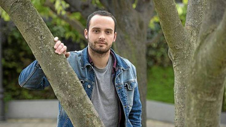 Jon Gurrutxagak Mintzolaren eta Mikel Laboa Katedraren proiektu saria eskuratu du