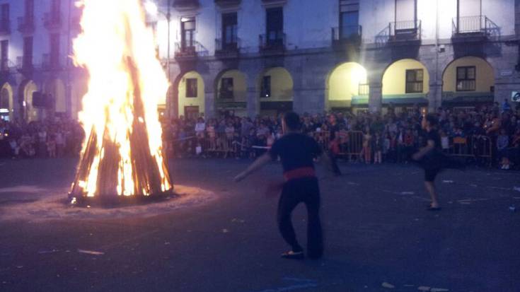 San Juan suaren bueltan jaialdia egingo da gaur plazan