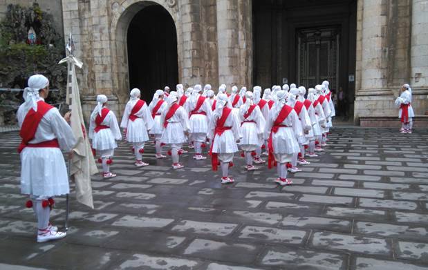 Sahatsa dantza taldekoak Valladolidera joango dira asteburuan