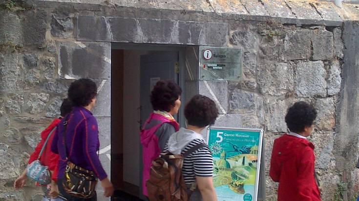 Loiolako turismo bulegoak ireki ditu ateak