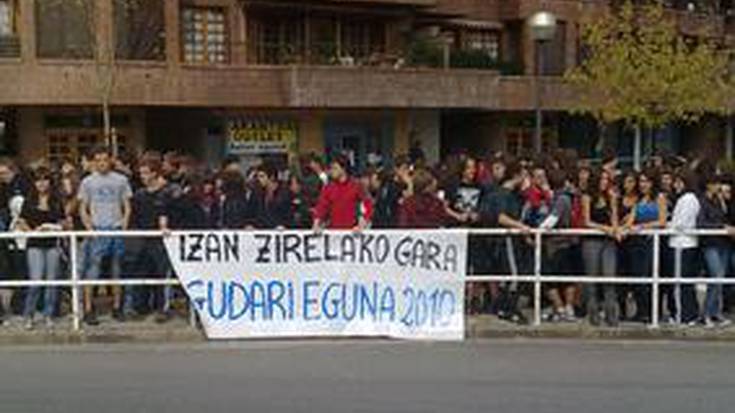 Ikasleen elkarretaratzea Gudari Egunean