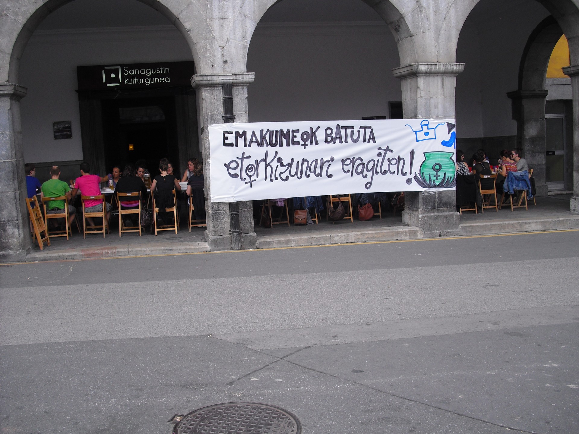 Bukatu da Topaketen arratsaldeko saioa ...