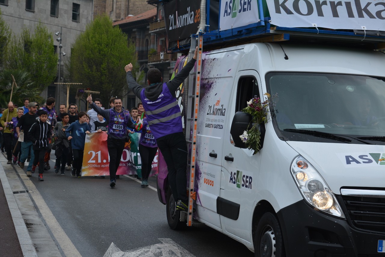 Herriz herriko Korrika batzordeak, 'Hitzekin' eta ekintzekin laguntzeko