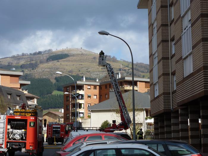 Tximinia bat sutan Euskal Herria kalean