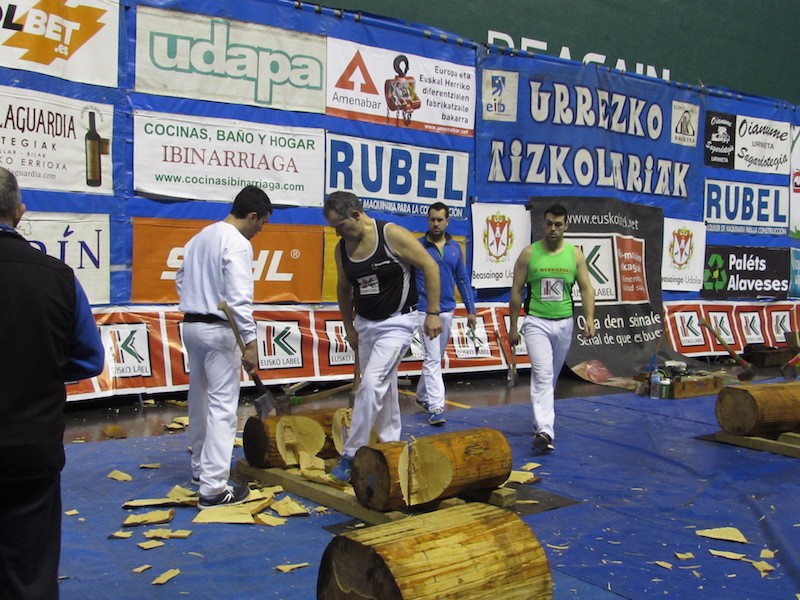 Mikel Larrañagak Binakako Urrezko Aizkolarien txapelketako finalerako txartela eskuratu du
