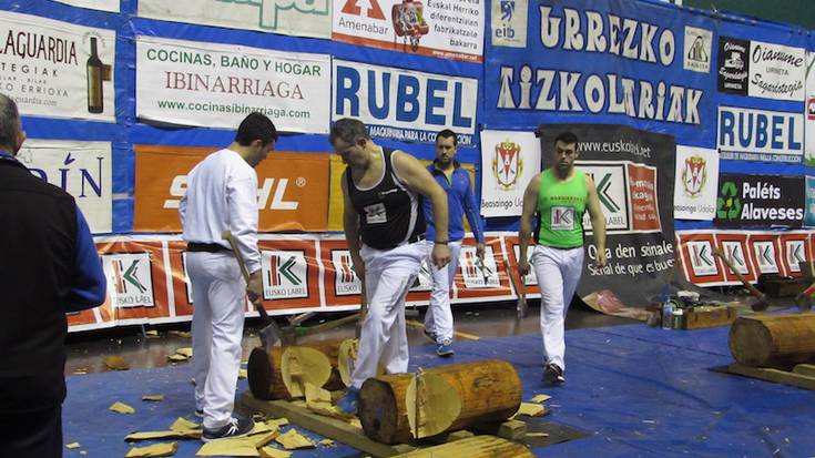 Mikel Larrañagak Binakako Urrezko Aizkolarien txapelketako finalerako txartela eskuratu du