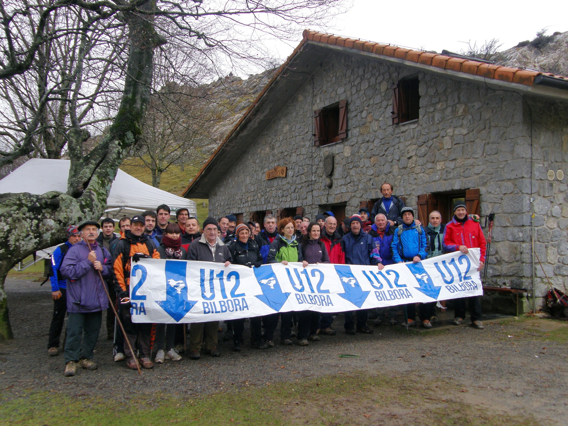 2012a Aizkorrin bukatu eta 2013a Erlon hasi