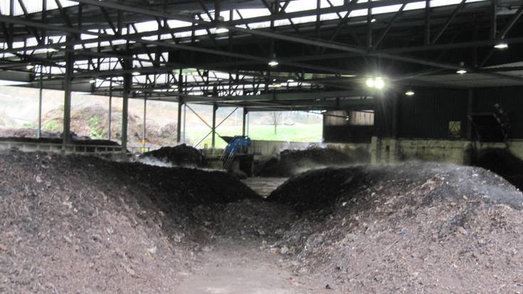 Lapatxeko konpostatze planta geldirik da, GHKren behin betiko erabakiaren zain