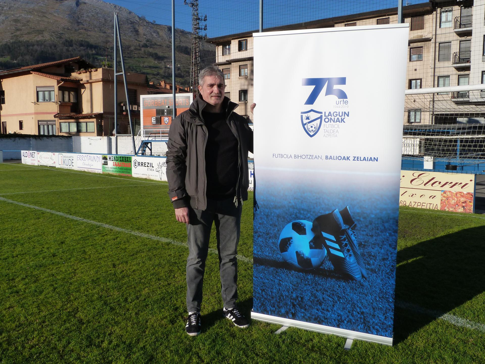 Haurren danborradako karrozarekin hasiko dituzte Lagun Onak futbol taldearen 75. urteurreneko ospakizunak