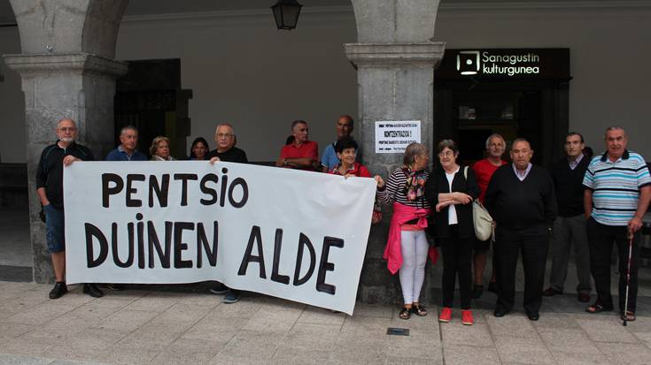 Pentsio duinen aldeko aldarria berriro kalera, Pertsona Nagusien Nazioarteko Egunean