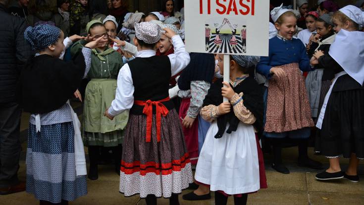 Doako dantza suelto ikastaroa antolatu du Itsasi Euskal Kultur Taldeak