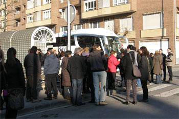 Hiru autobus beteta 'Egunkaria'-ren aldeko manifestaziora