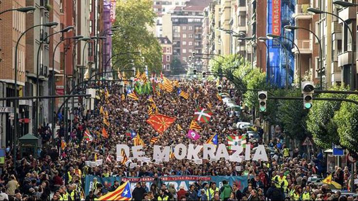 Preso katalanen alde Donostian egingo den manifestaziora joateko deia egin du Azpeitiko Gure Eskuk