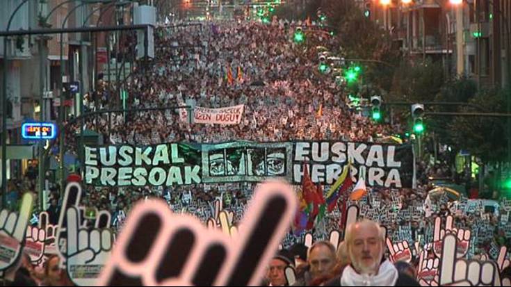 Urtarrilaren 12ko Bilboko manifestaziora autobusez joateko izena eman daiteke dagoeneko