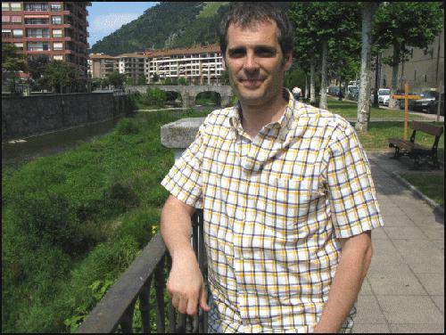 Eneko Etxeberria: "Bokaziozko politika egin nahi dugu, ez dugu honetatik bizi nahi"