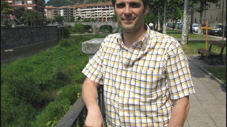 Eneko Etxeberria: "Bokaziozko politika egin nahi dugu, ez dugu honetatik bizi nahi"