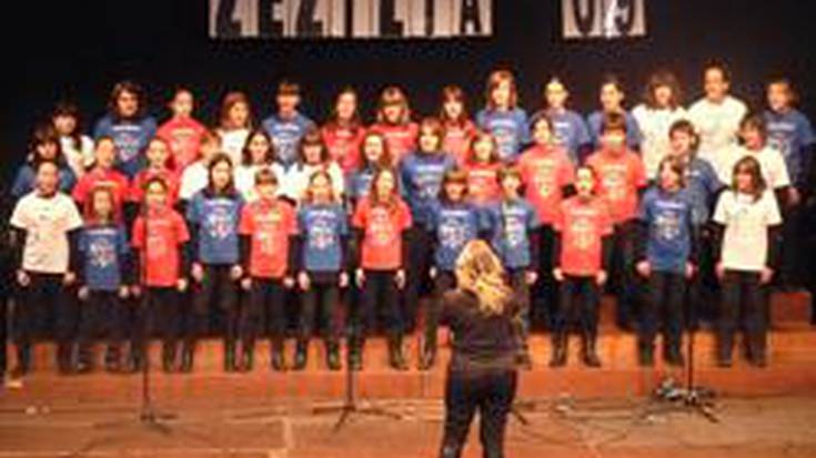 Musika Eskolakoek Santa Zezilia jaialdia ospatu zuten