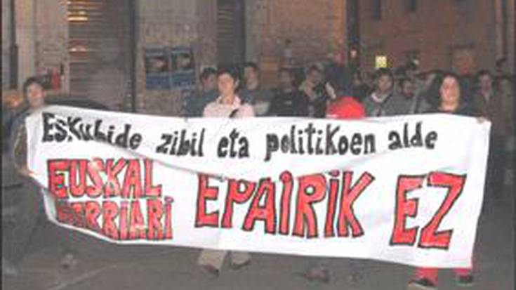 18/98+ ekimenaren manifestazioa