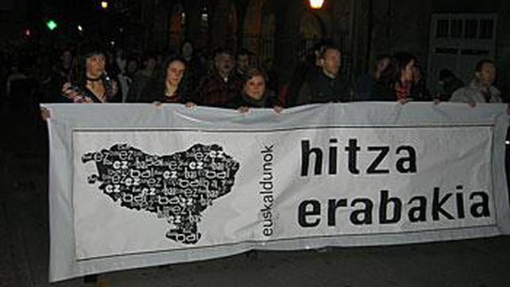 'Hitza eta erabakia' aldarrikatuz, manifestazioa izan da