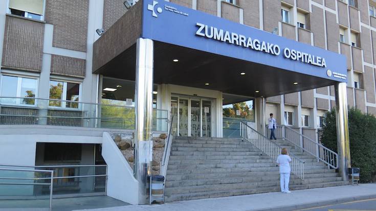 Zumarragako Ospitalak jakinarazi du bere izenean dei faltsuak egiten ari direla erabiltzaileei 
