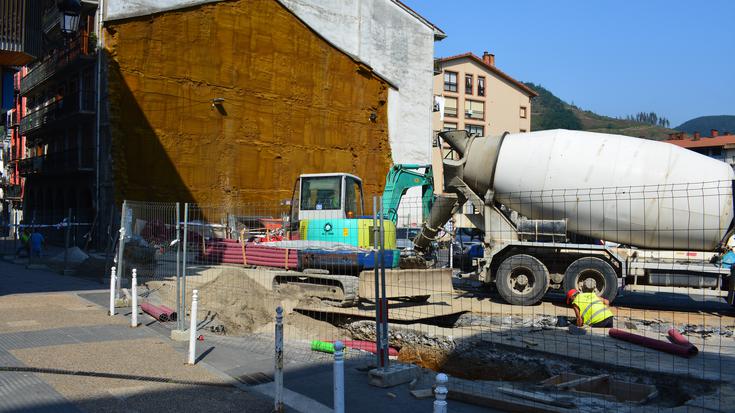 Hoditeria jartzeko lanak egiten ari dira Goikokalen