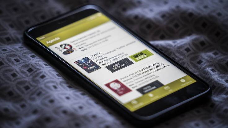 Eskuko telefonoetarako aplikazioa sortu du Kulturaz kooperatibak