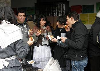 Aterkiekin edo aterkirik gabe, festa da nagusi