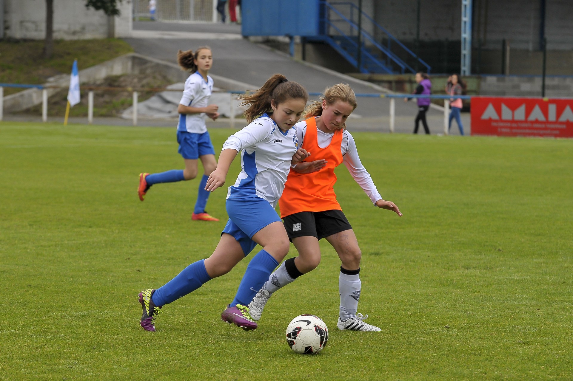 Lagun Onaken futbol eskola martxan da