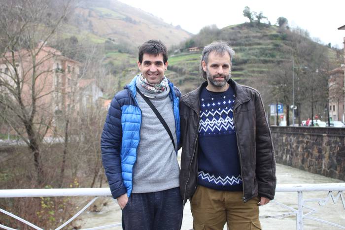 Manex Beristain eta Uztarria, Death Cafe saioez Euskadi Irratian