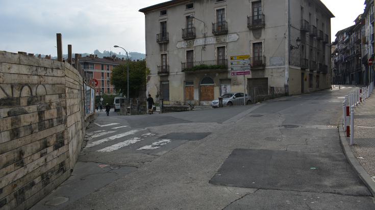 Artetxeneko aurrea ibilgailuentzat zein oinezkoentzat itxita egongo da bihar