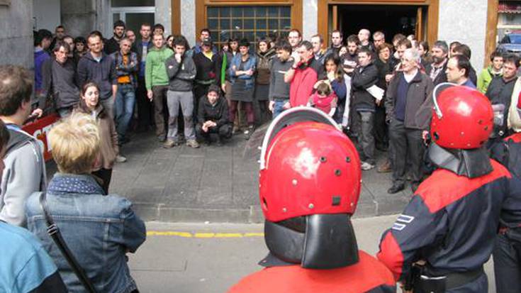 Ertzaintzak galarazi egin du Pasaiako segada salatzeko manifestazioa