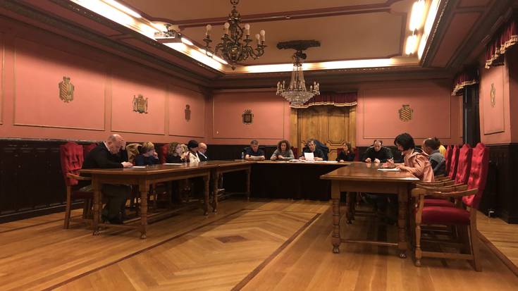 Agur eta esker hitzak, agintaldiko azken udalbatzarrean