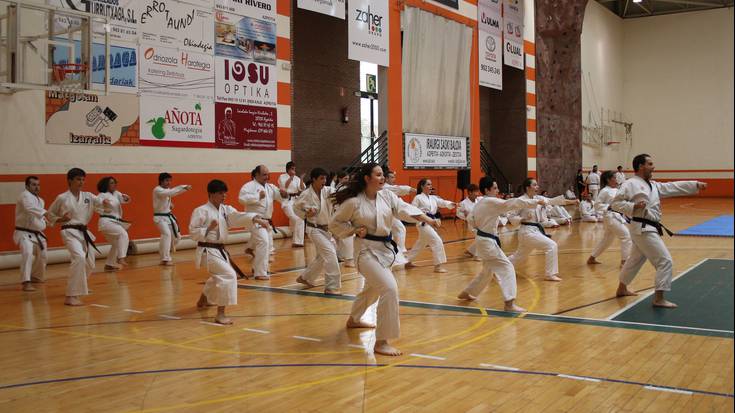 Azpeitiko Karate Elkarteak zabaldu du ikasturte berrirako izen-ematea
