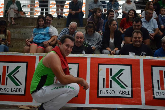 Mikel Larrañaga Euskal Herriko Lehen Mailako Aizkora Txapelketa irabazteko faboritoen artean da