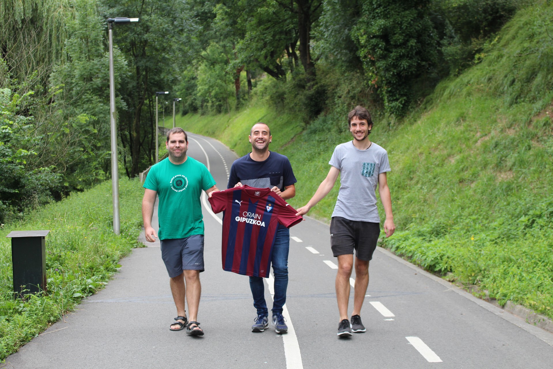 Azpeititik Eibarrera, mutilen futboletik nesken futbolera