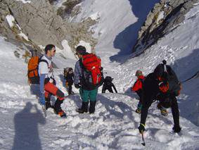 Mendizaleak alpinismo ikastaroan