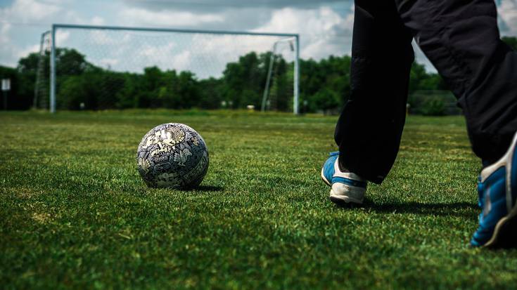 Futbol entrenatzaile titulua ateratzeko ikastaroa antolatu du Lagun Onakek