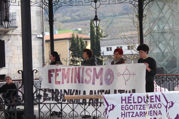 Martxoaren 8aren bueltako egitaraua prest du Basanderiek talde feministak