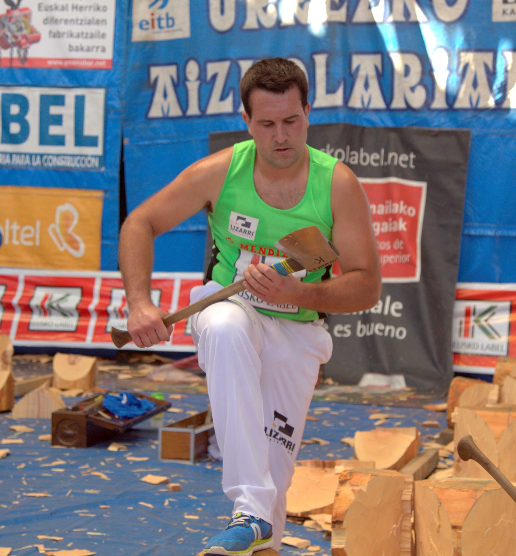 Urrezko Aizkolarien Binakako Txapelketaren finalean izango da Mikel Larrañaga