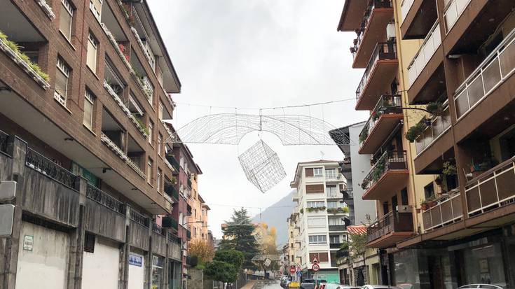 Abenduaren 3an piztuko dituzte Gabonetako argiak
