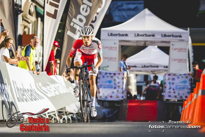 Jokin Aranburu txirrindularia profesional mailan lehiatuko da 2019an