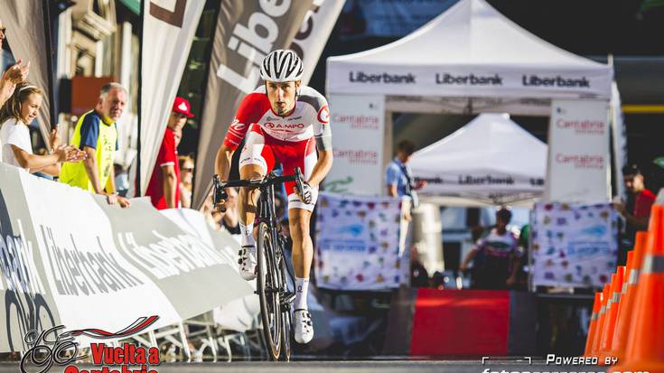 Jokin Aranburu txirrindularia profesional mailan lehiatuko da 2019an